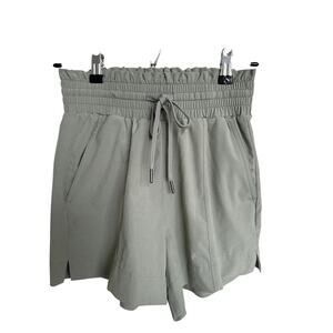 Abercrombie & Fitch Traveler Shorts Sage Green, Like New Condition, XXS